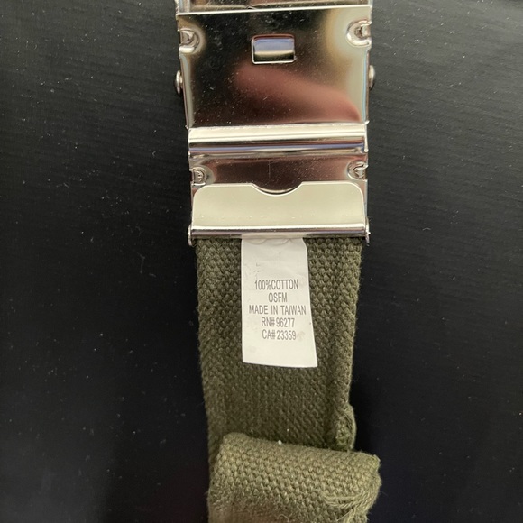 Vans Green Belt with Stainless Buckle - Picture 3 of 3